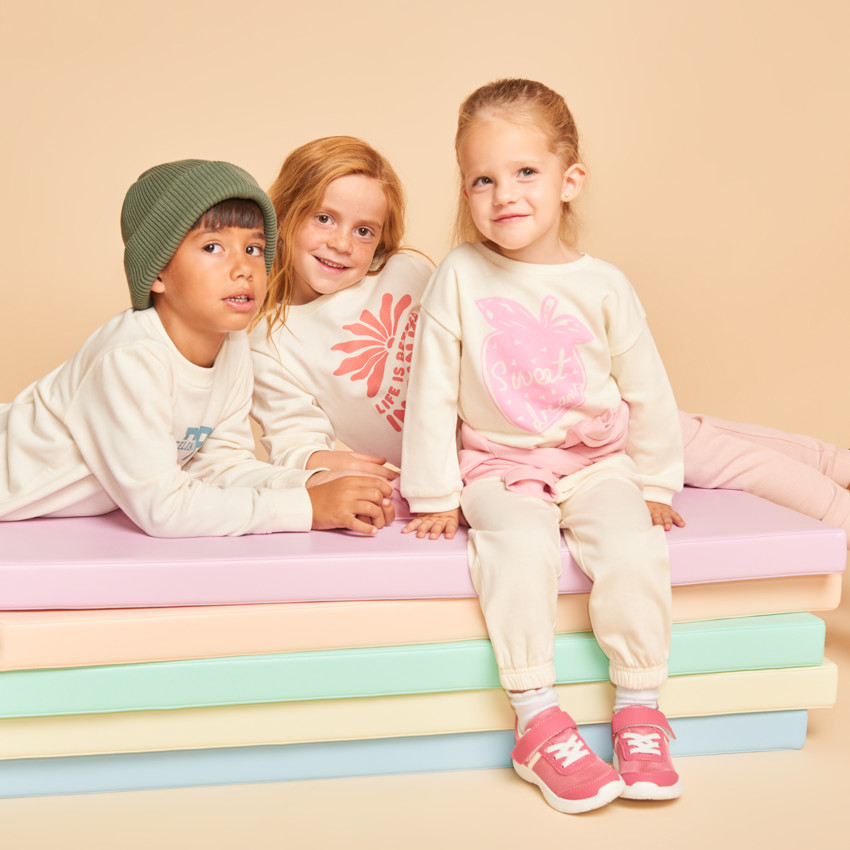 Sweat met aardbeienprint voor babymeisjes 