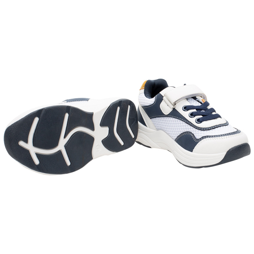 Sportieve sneakers van mesh met veters en klittenband 