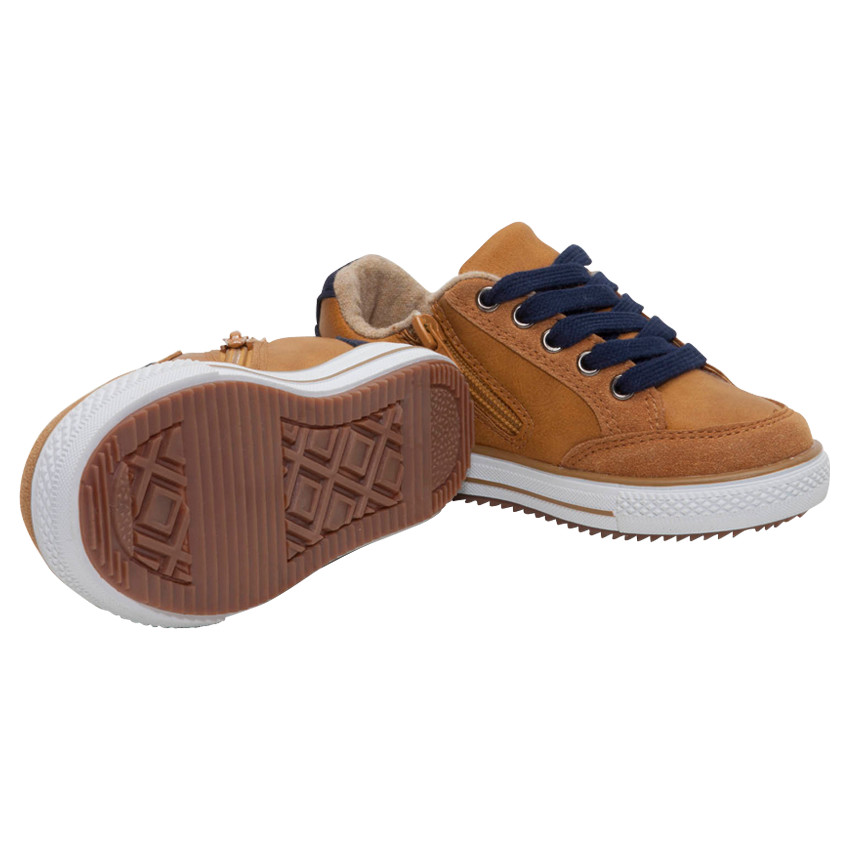 Lage sneakers met ledereffect van suède met marineblauwe toetsen 