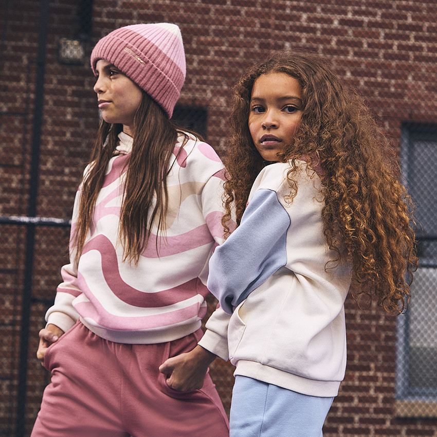 Muts in gebreid ribbelstof met colour block effect voor meisjes 