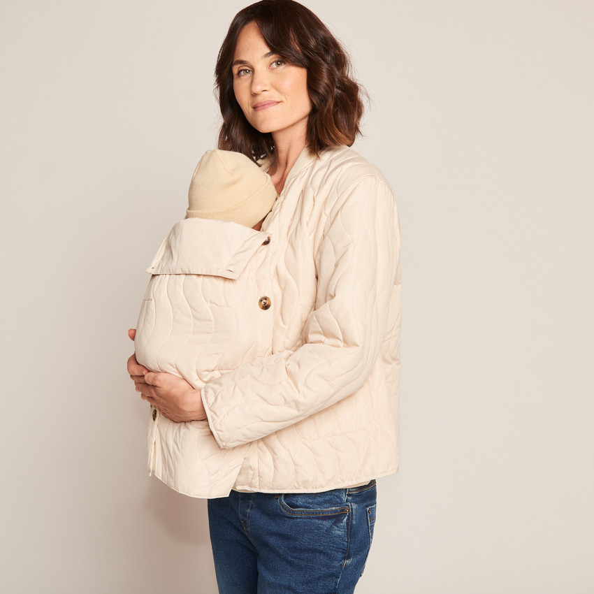 Verstelbare gewatteerde zwangerschapsjack. 