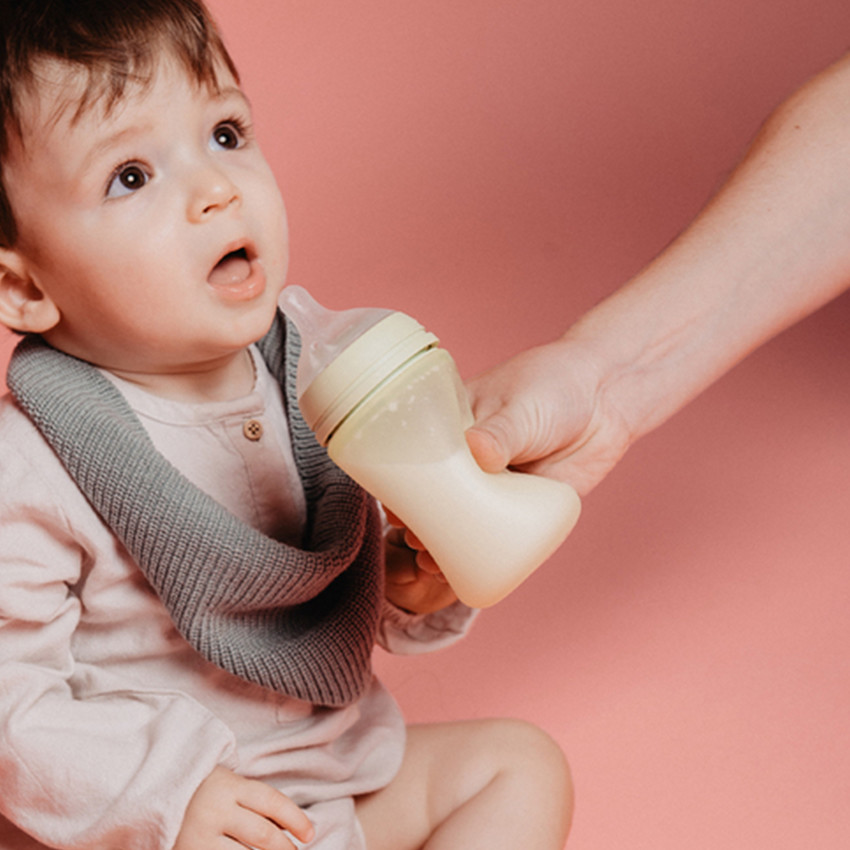 Biberon en silicone Colour Essence 240 ml Bleu clair 