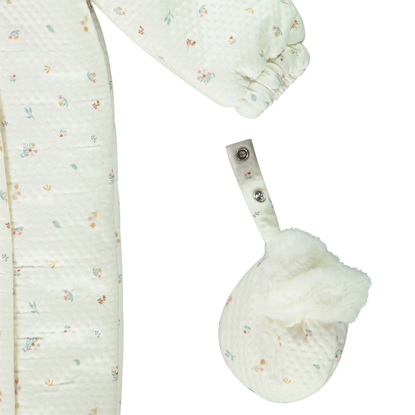 Combi-pilote imprimé fleurs pour bébé fille avec finitions différentes selon l'âge 