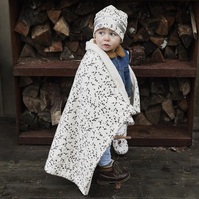 Deken Pearl Velvet - Dalmatian Dots 