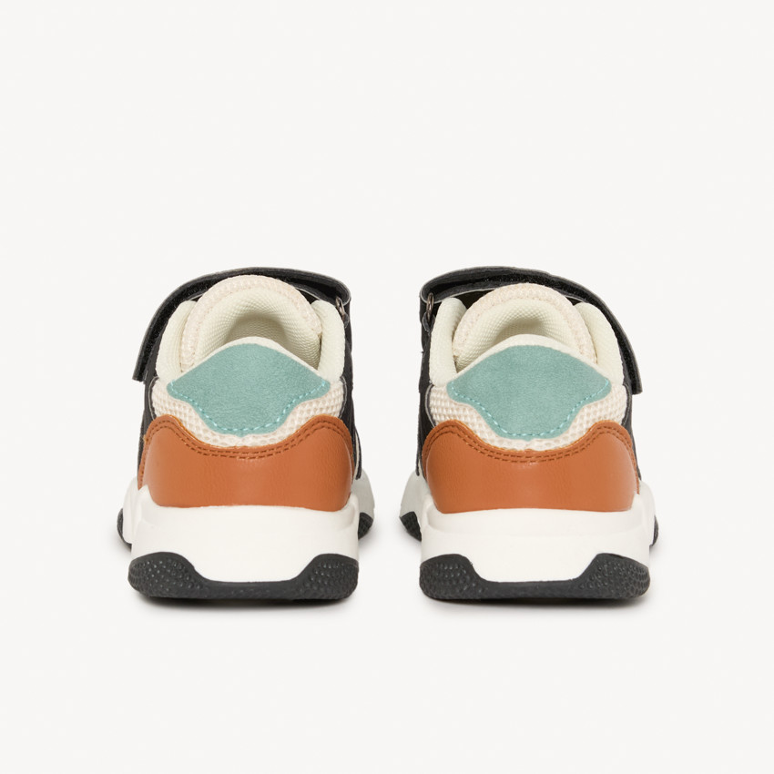 Sneakers met contrasterende inzetstukken voor baby jongen 