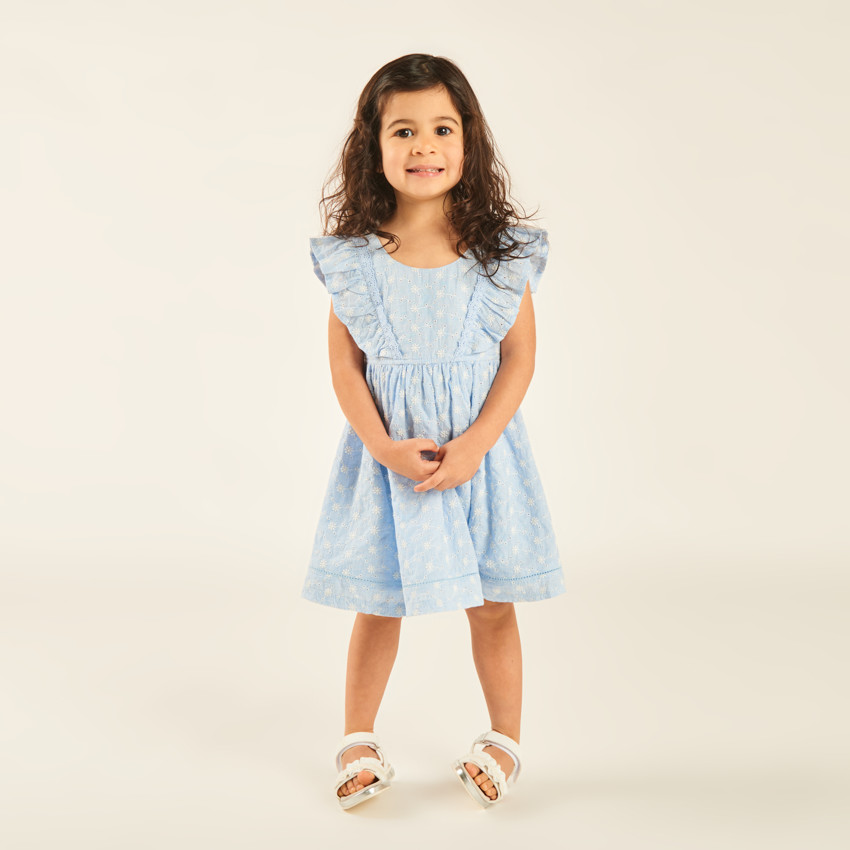 Robe à bretelles volantées en broderie anglaise pour bébé fille 