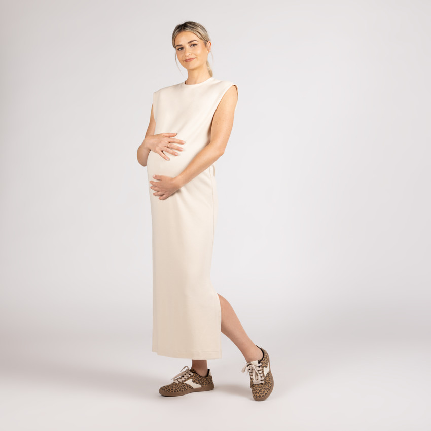 Mouwloze lange jurk met zijsplitten - effen beige 