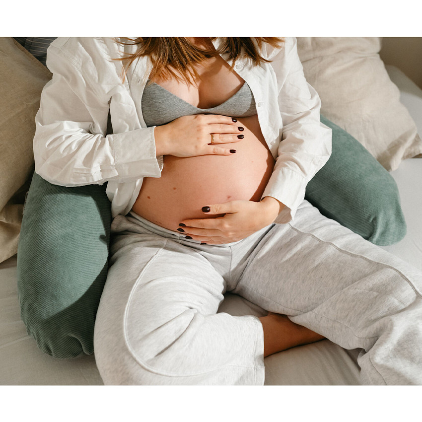 Zwangerschaps- en borstvoedingskussen Buddy corduroy green 