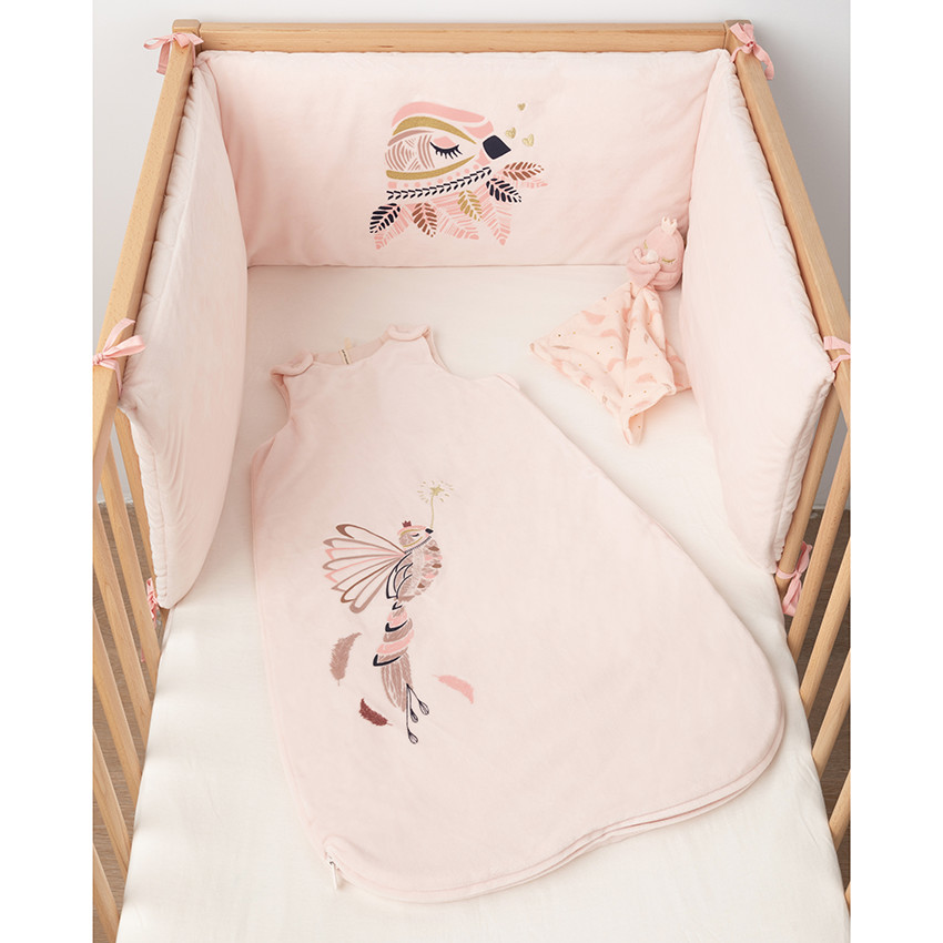 Doudou en velours à plumes et petit oiseau 