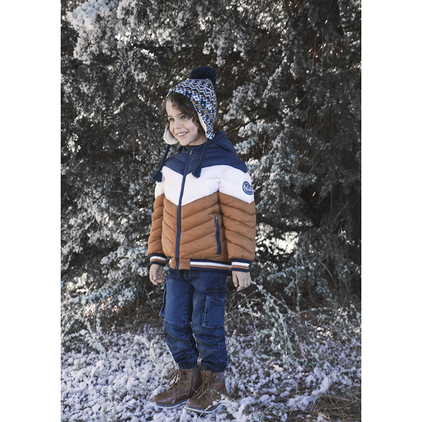 Ensemble van muts en snood met prints en voering van sherpastof 