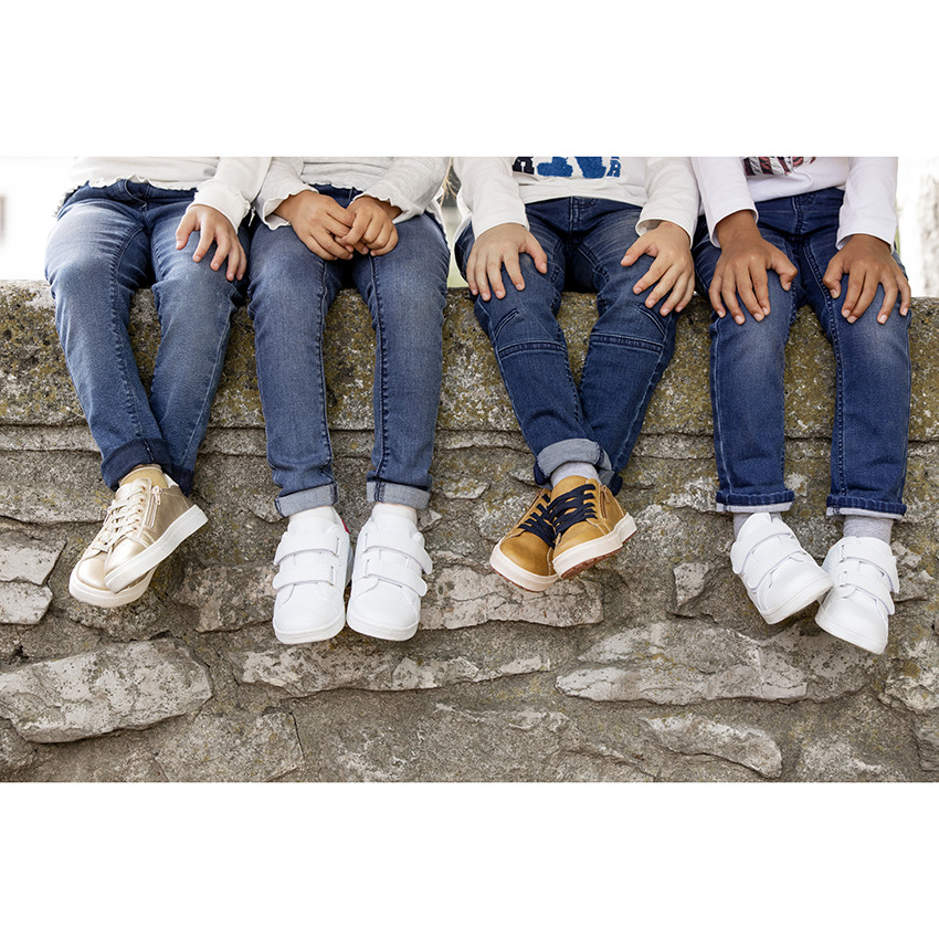 Baskets dorées à étoiles pailletées pour enfant fille 