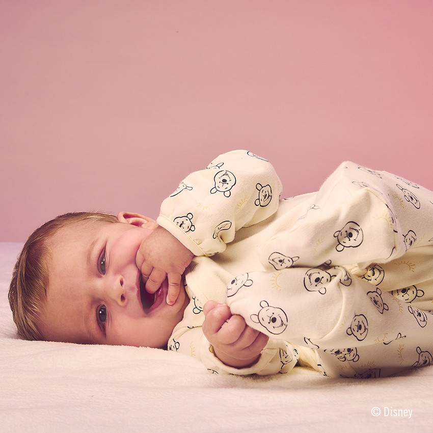 Dors-bien en molleton fantaisie Winnie l'ourson Disney pour bébé  