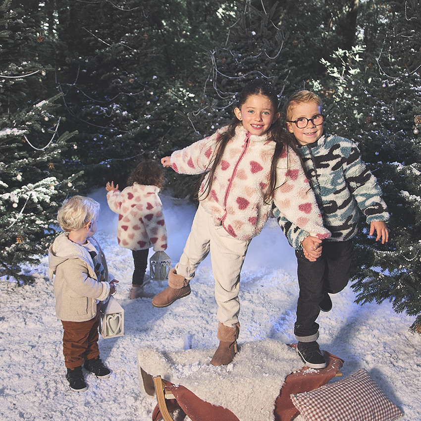 Jas in sherpa met hartenprint voor meisjes 