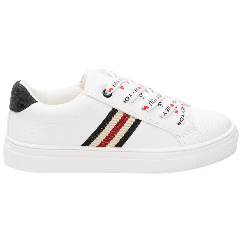 Lage sneakers met veters en patroon 