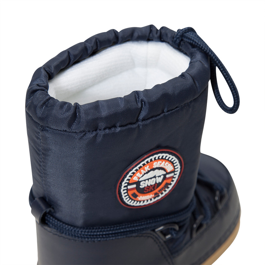 Après-ski laarzen met veters en opgestikte badge van mat 28 tot 35 