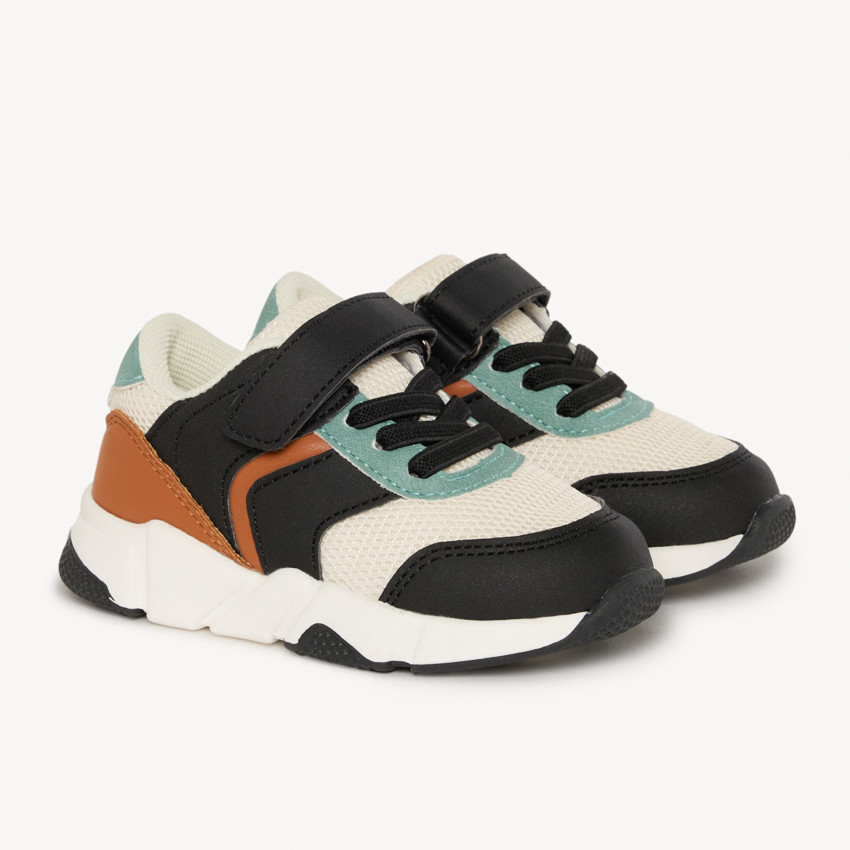 Sneakers met contrasterende inzetstukken voor baby jongen 