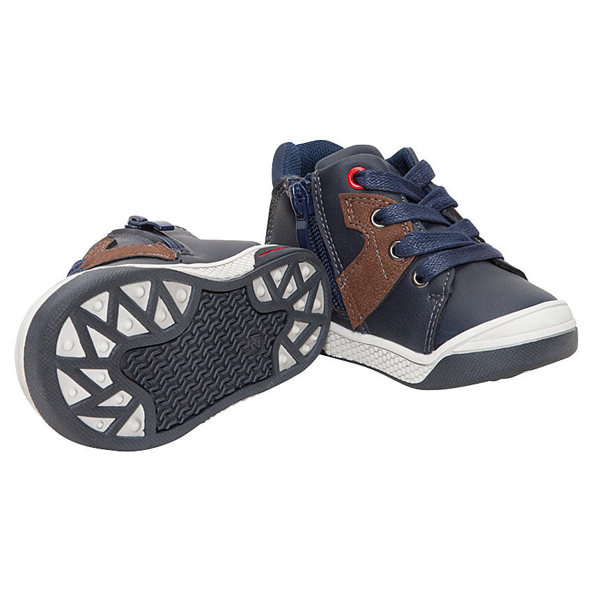 Bottillons effet cuir à lacets et zip 