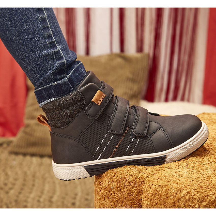 Bottillons noirs triples velcros pour bébé garçon 