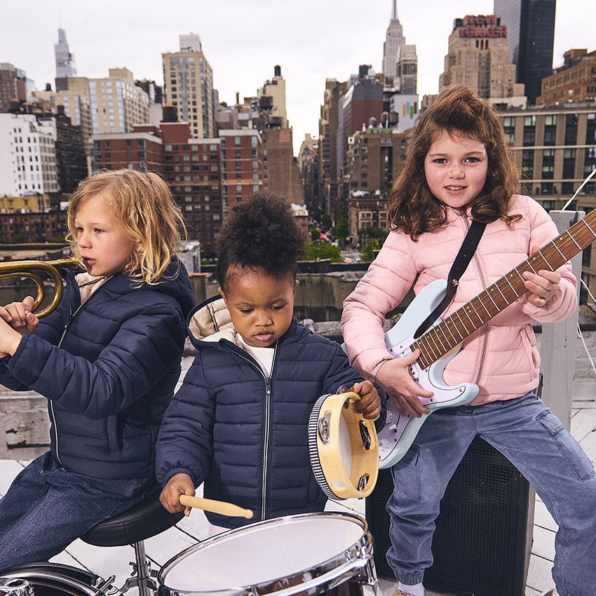 Donsjas met kap voor baby jongen 