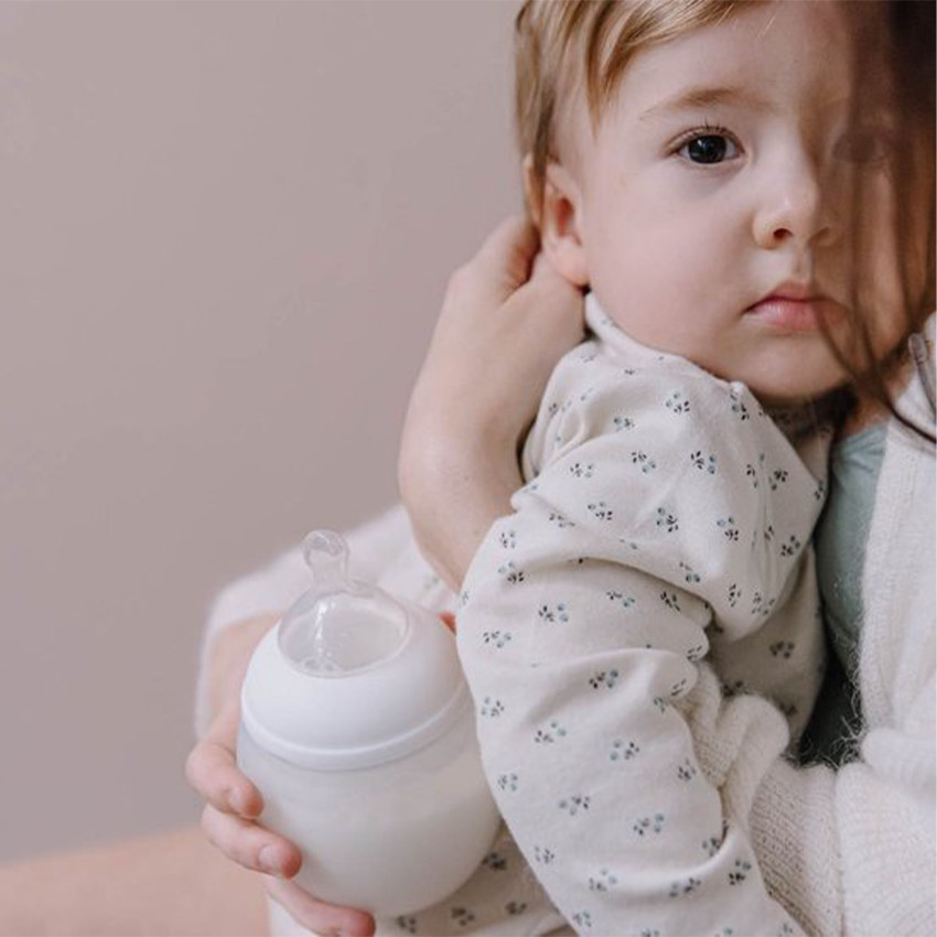 Biberon silicone 150 ml tétine débit lent Milk 