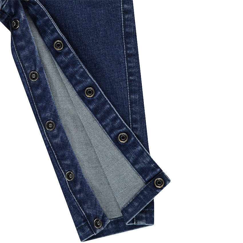 Salopette en jeans avec badges et broderies Disney Mickey 