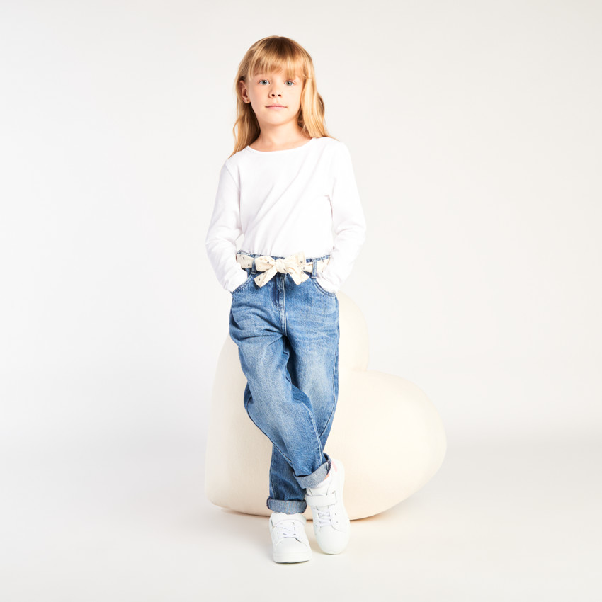 Jeans in denim mom fit met fantasie halsdoek voor meisjes 