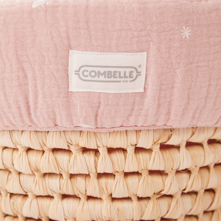 Couffin en osier avec habillage en tetra brodé rose 