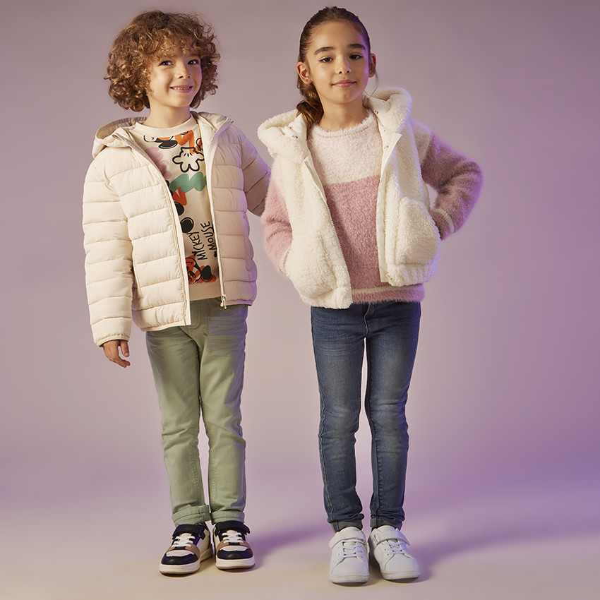 Slim fit unicolore crinkle broek voor jongens 