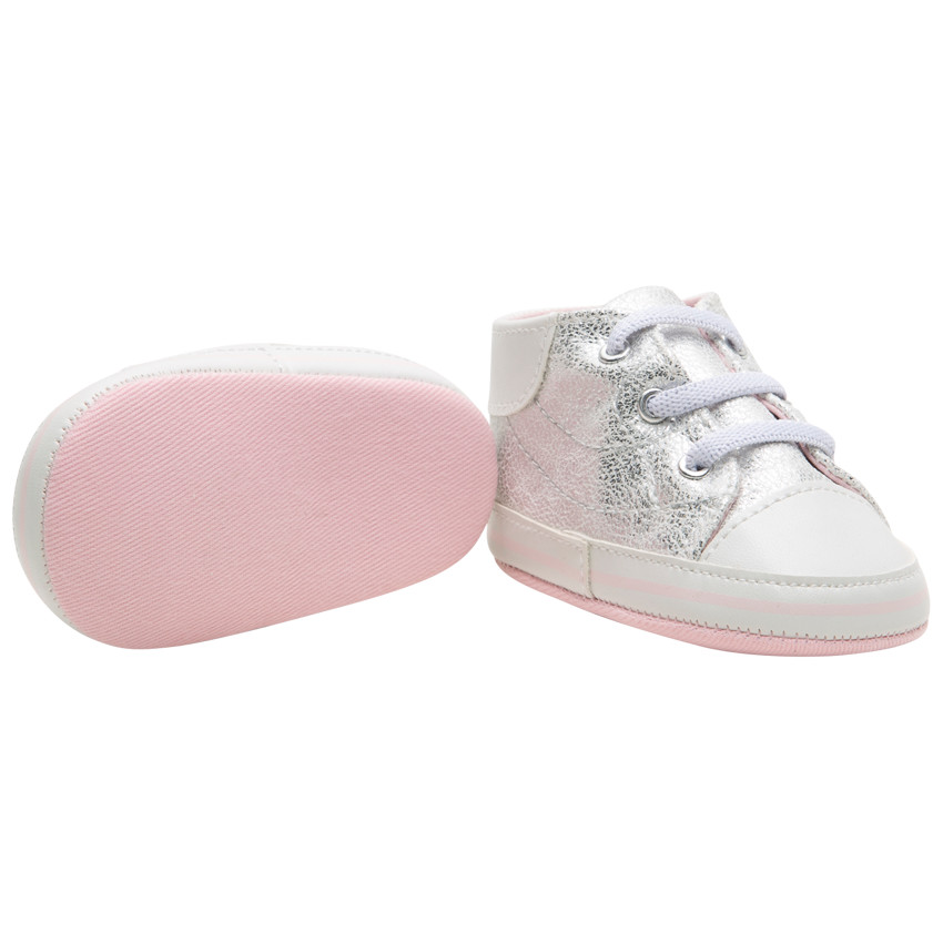 Baskets souples bébé argentées à lacets élastiqués 