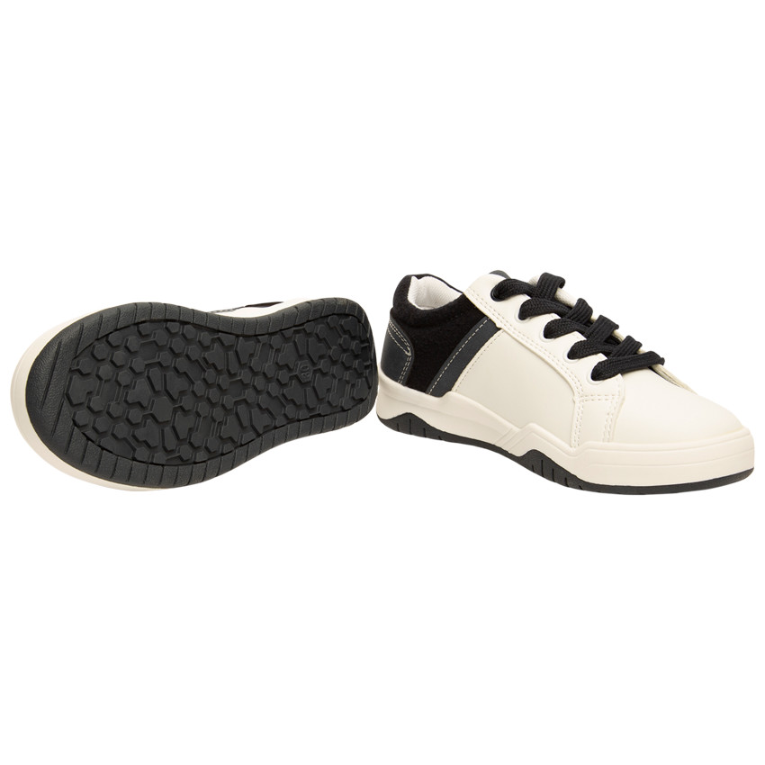 Lage sneakers met veters en inzetten voor jongens 