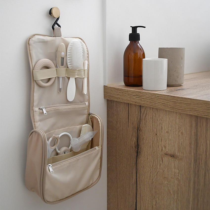 Trousse de toilette avec 10 accessoires terre d'argile 