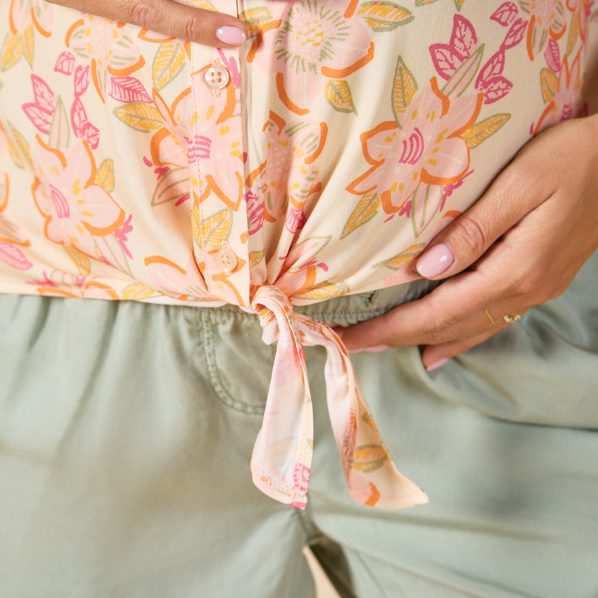 Chemise manches courtes à nouer imprimé floral pour femme 