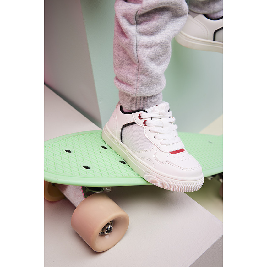 Basket de sport basses à lacets pour garçon 