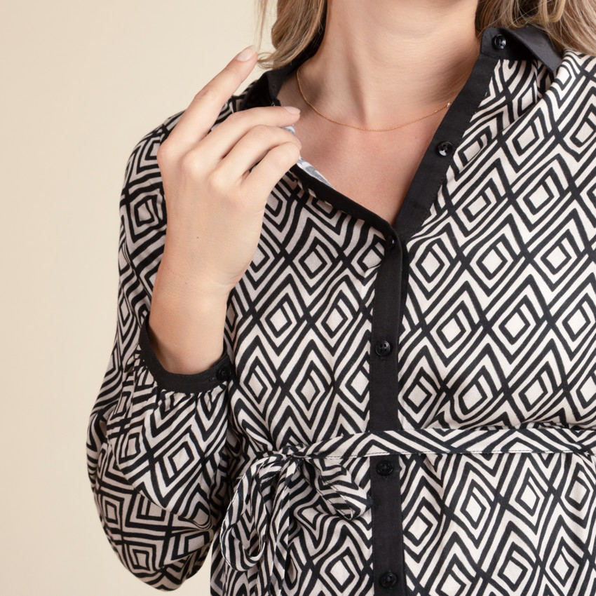 Zwangerschaps- en borstvoedingsblouse met etnisch patroon 