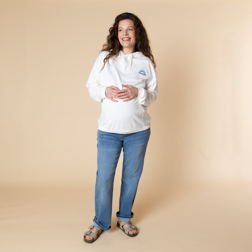 Zwangerschaps- en borstvoedingshoodie met print en borduursel 