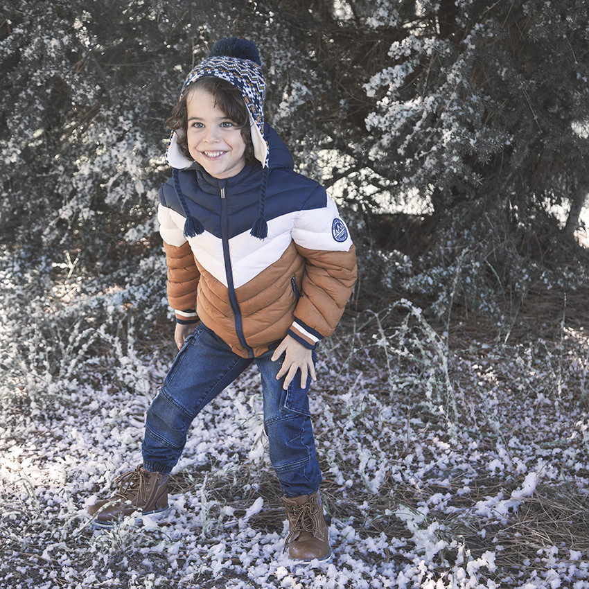 Ensemble van muts en snood met prints en voering van sherpastof 