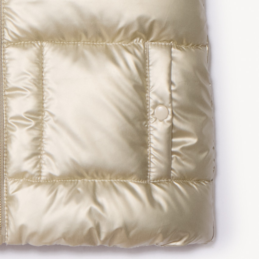 Mouwloze bodywarmer met kap en speelse oren voor babymeisje 