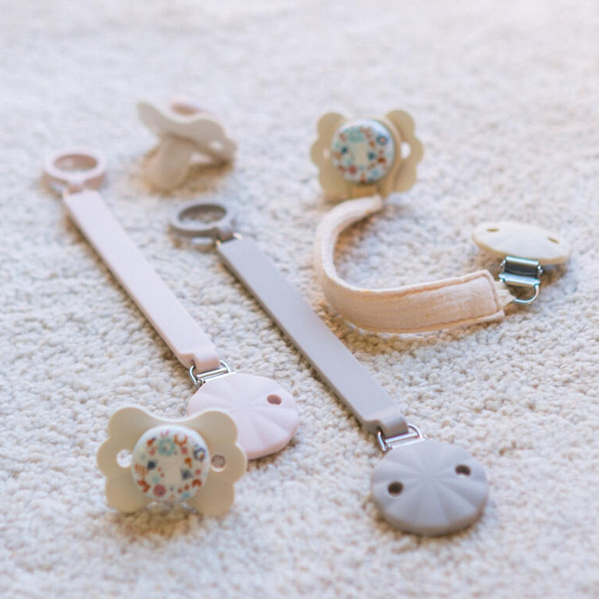 Fopspeenclip Wonderland Roze 