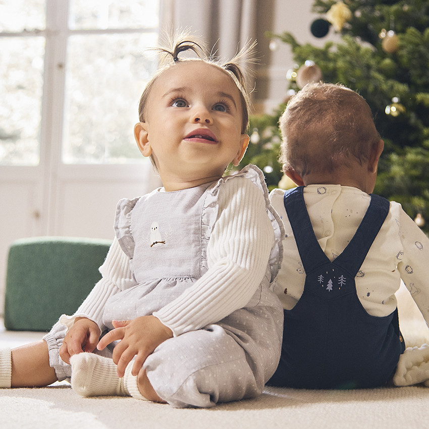 Ensemble t-shirt manches longues + salopette pour bébé fille 