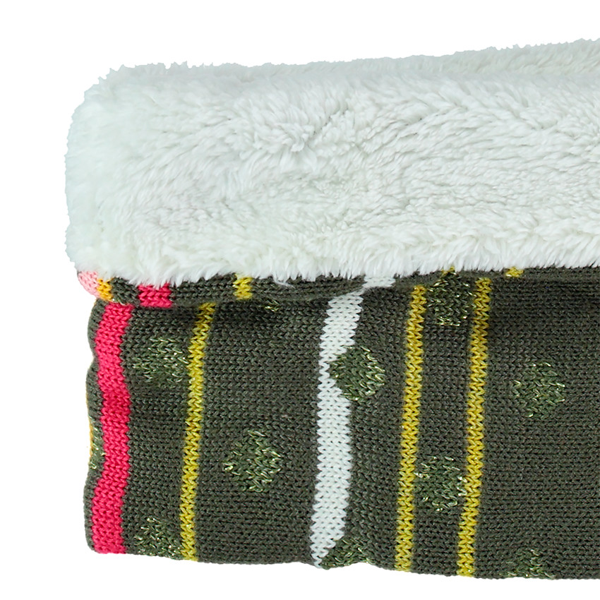 Ensemble van muts en snood van tricot met voering van sherpastof 