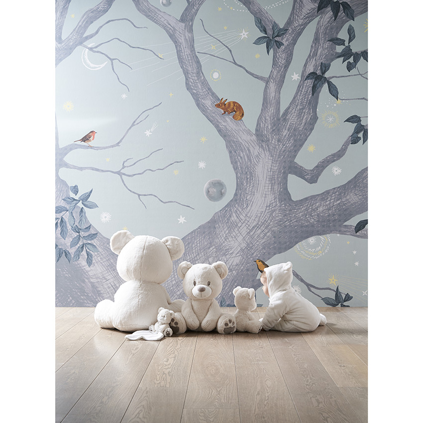 Doudou ourson à détails brodés argentés 