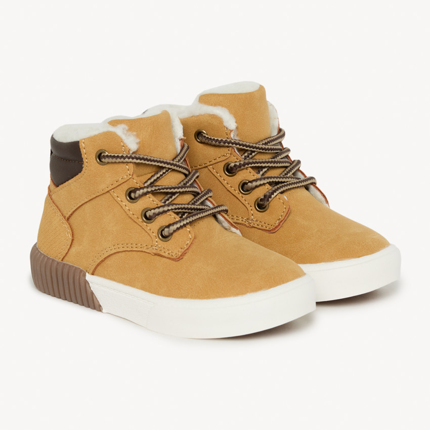 Camelkleurige booties met veters en rits voor baby jongen 