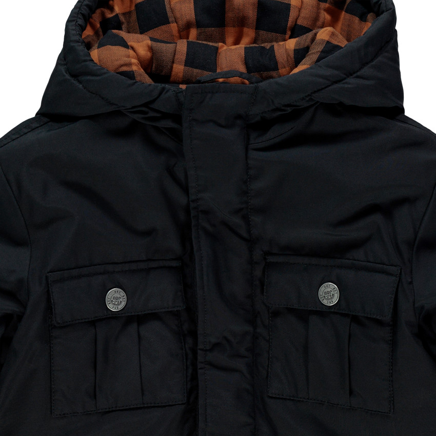 Zwarte parka met geruite flanellen voering, voor jongens. 