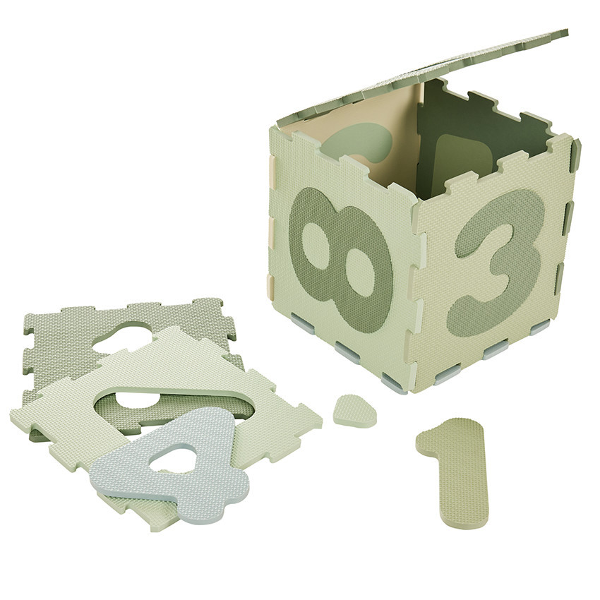 Speelkleed van schuim met 10 genummerde tegels in het groen 