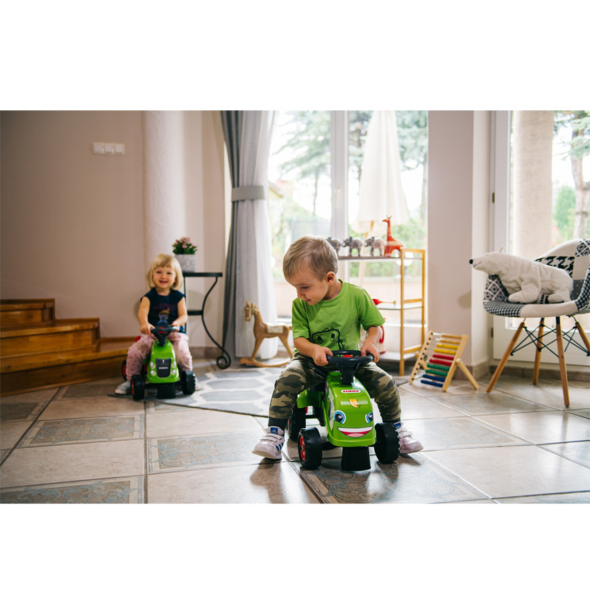 Tracteur Claas avec remorque 