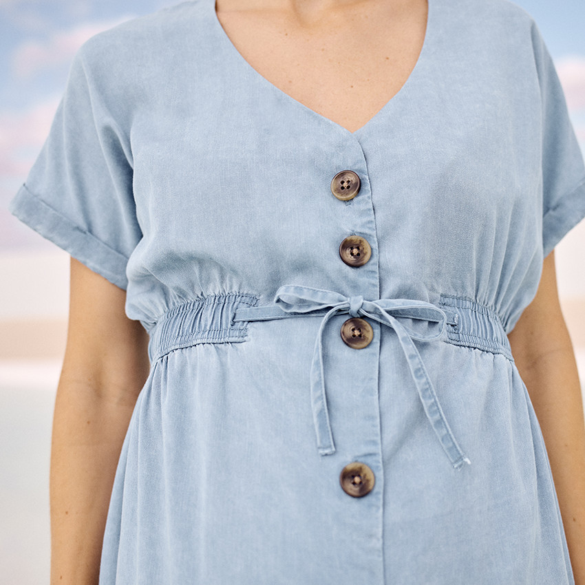 Robe chemise de grossesse effet jean à manches courtes 