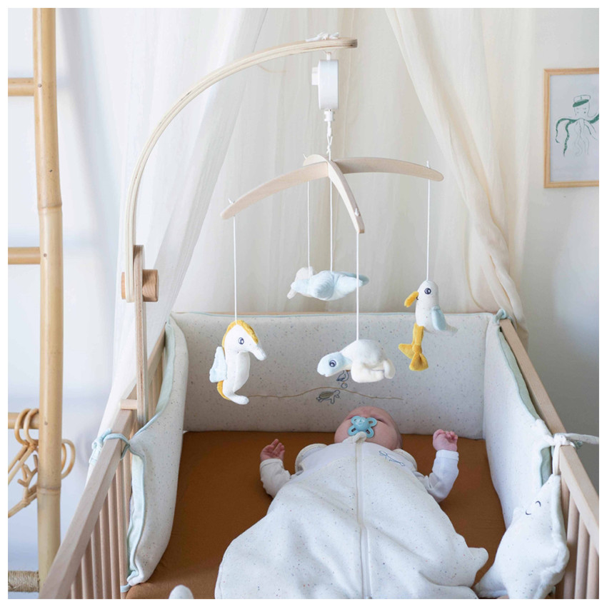 Mobiel muzikaal houten boog 5 knuffels 