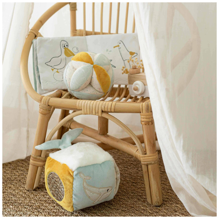 Balle d'activité sensorielle 15x15cm 