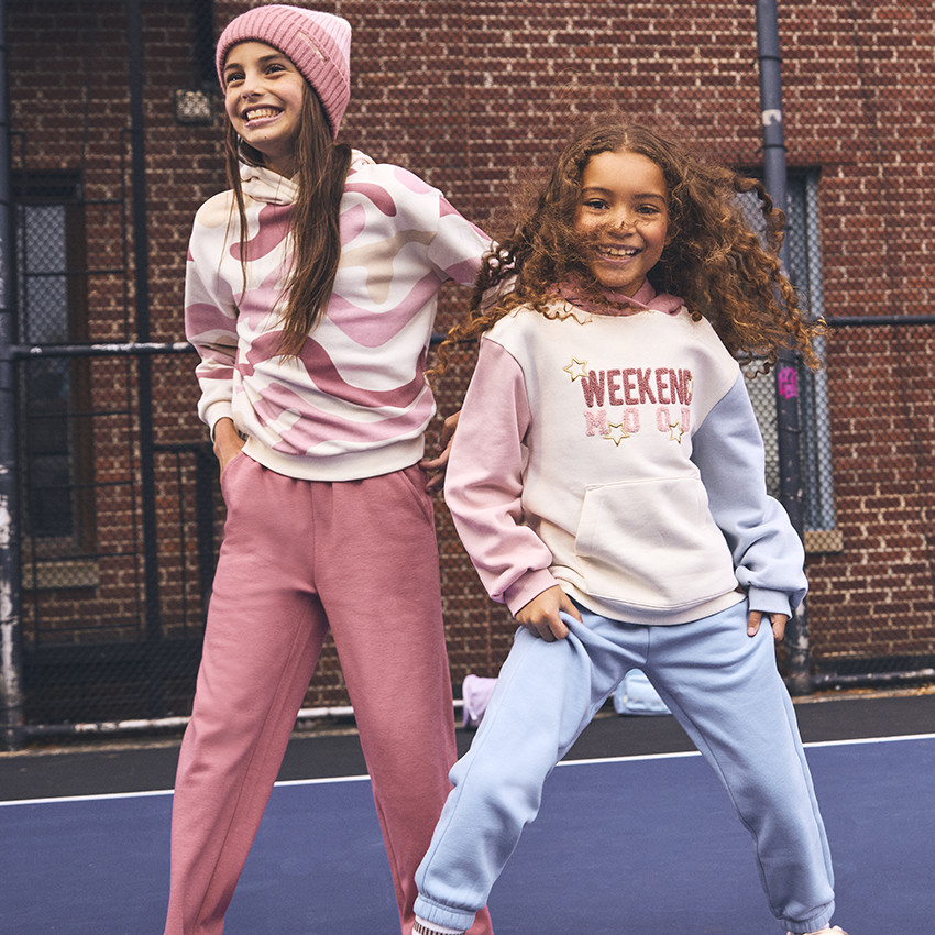 Muts in gebreid ribbelstof met colour block effect voor meisjes 