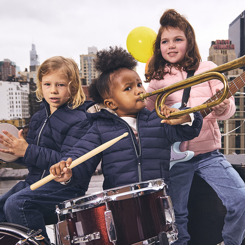 Donsjas met kap voor baby jongen 